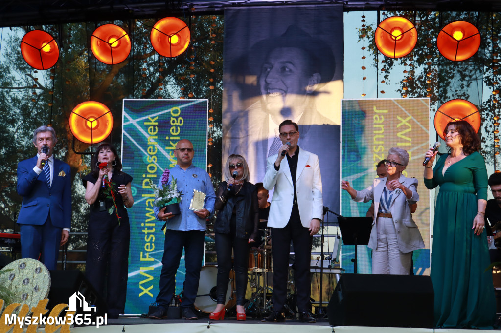 Fotorelacja II: XVI Ogólnopolski Festiwal Piosenek Janusza Gniatkowskiego w Poraju