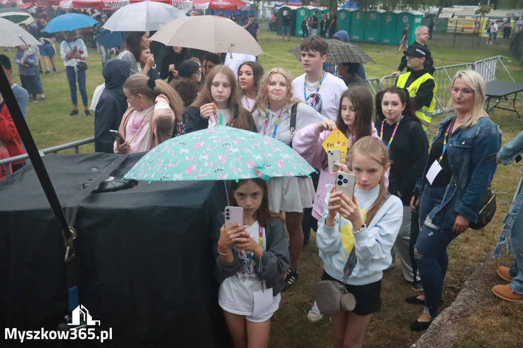 Fotorelacja II: Powitanie Wakacji i Viki Gabor w Poraju PIĄTEK cz. 2