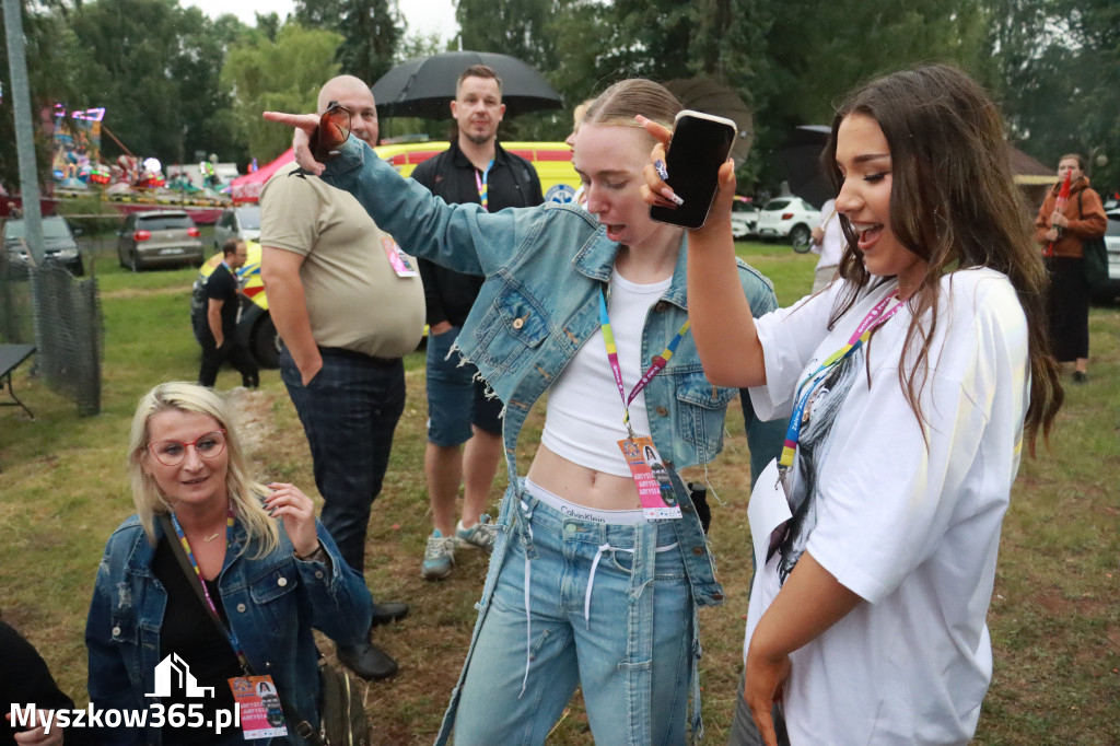 Fotorelacja II: Powitanie Wakacji i Viki Gabor w Poraju PIĄTEK cz. 2