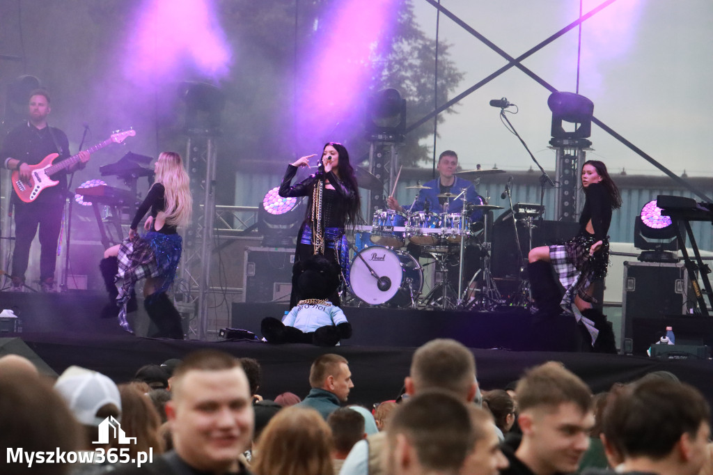 Fotorelacja II: Powitanie Wakacji i Viki Gabor w Poraju PIĄTEK cz. 2