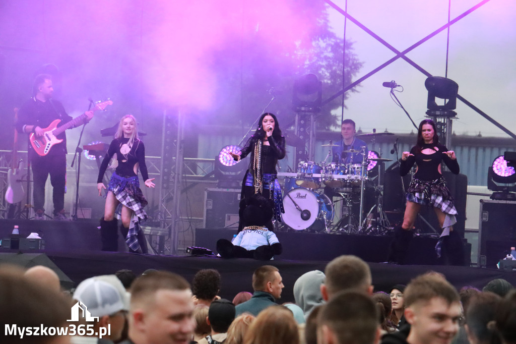 Fotorelacja II: Powitanie Wakacji i Viki Gabor w Poraju PIĄTEK cz. 2