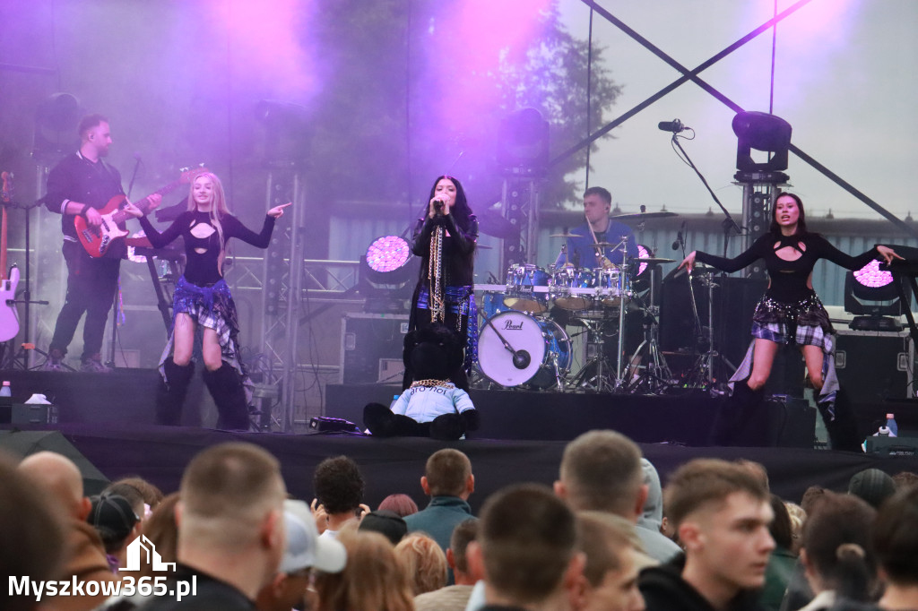 Fotorelacja II: Powitanie Wakacji i Viki Gabor w Poraju PIĄTEK cz. 2