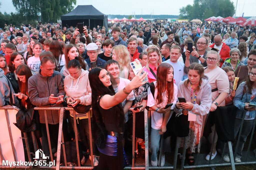 Fotorelacja II: Powitanie Wakacji i Viki Gabor w Poraju PIĄTEK cz. 2