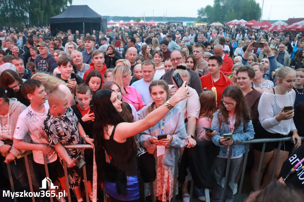 Fotorelacja II: Powitanie Wakacji i Viki Gabor w Poraju PIĄTEK cz. 2