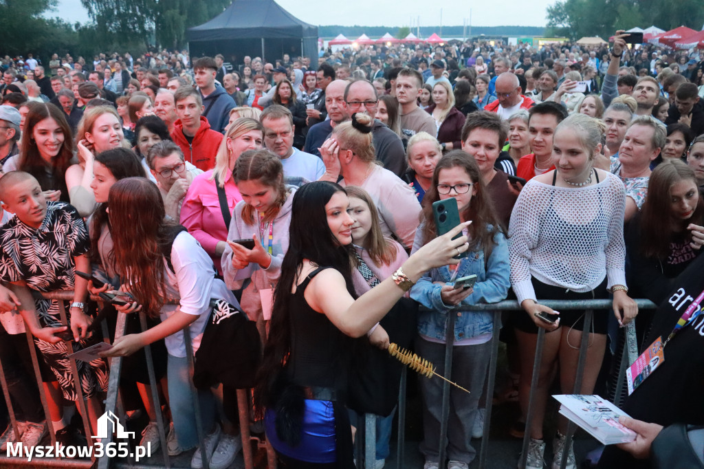 Fotorelacja II: Powitanie Wakacji i Viki Gabor w Poraju PIĄTEK cz. 2