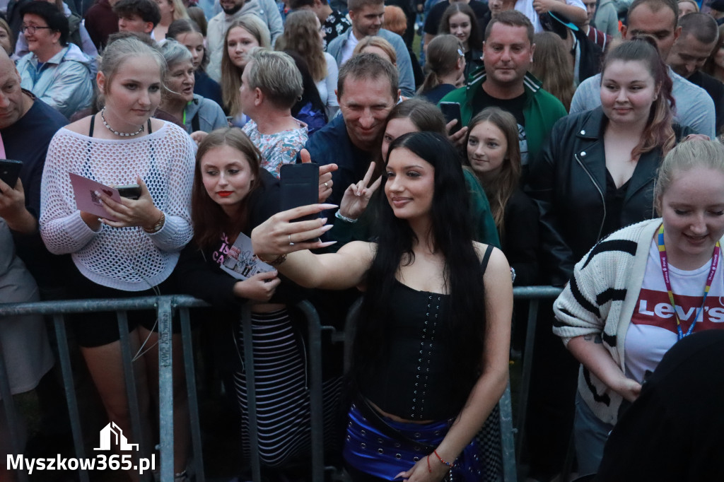 Fotorelacja II: Powitanie Wakacji i Viki Gabor w Poraju PIĄTEK cz. 2