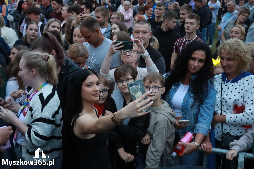 Fotorelacja II: Powitanie Wakacji i Viki Gabor w Poraju PIĄTEK cz. 2