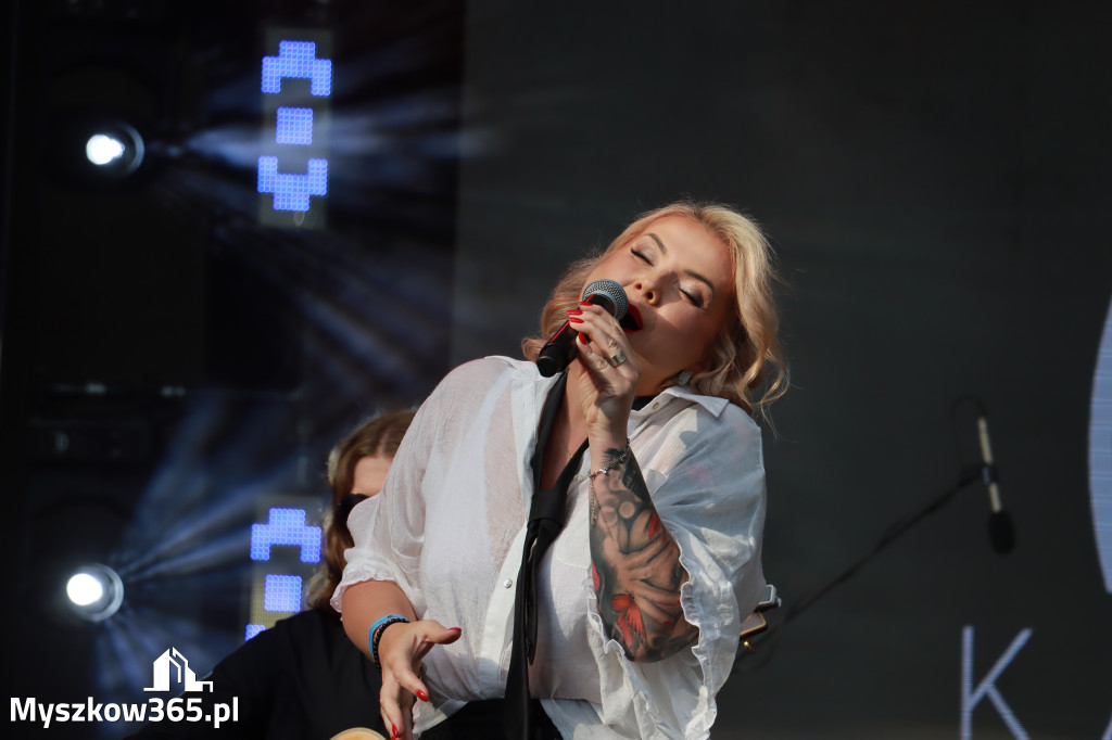 Fotorelacja V: 75 lat Miasta Myszkowa - Koncert zespołu Kardamon