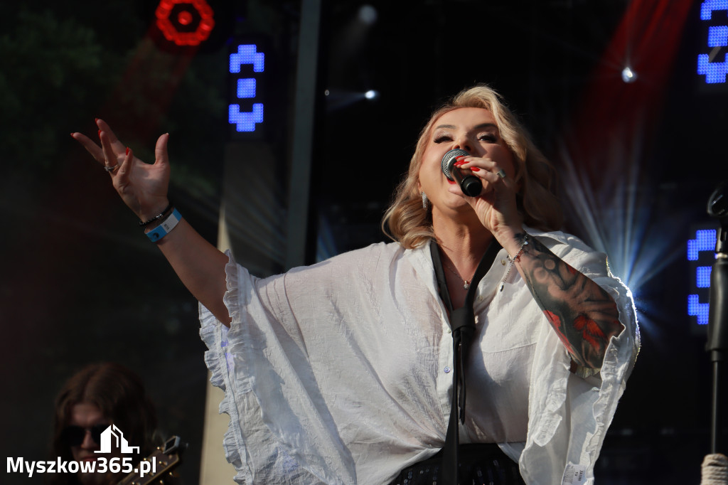 Fotorelacja V: 75 lat Miasta Myszkowa - Koncert zespołu Kardamon