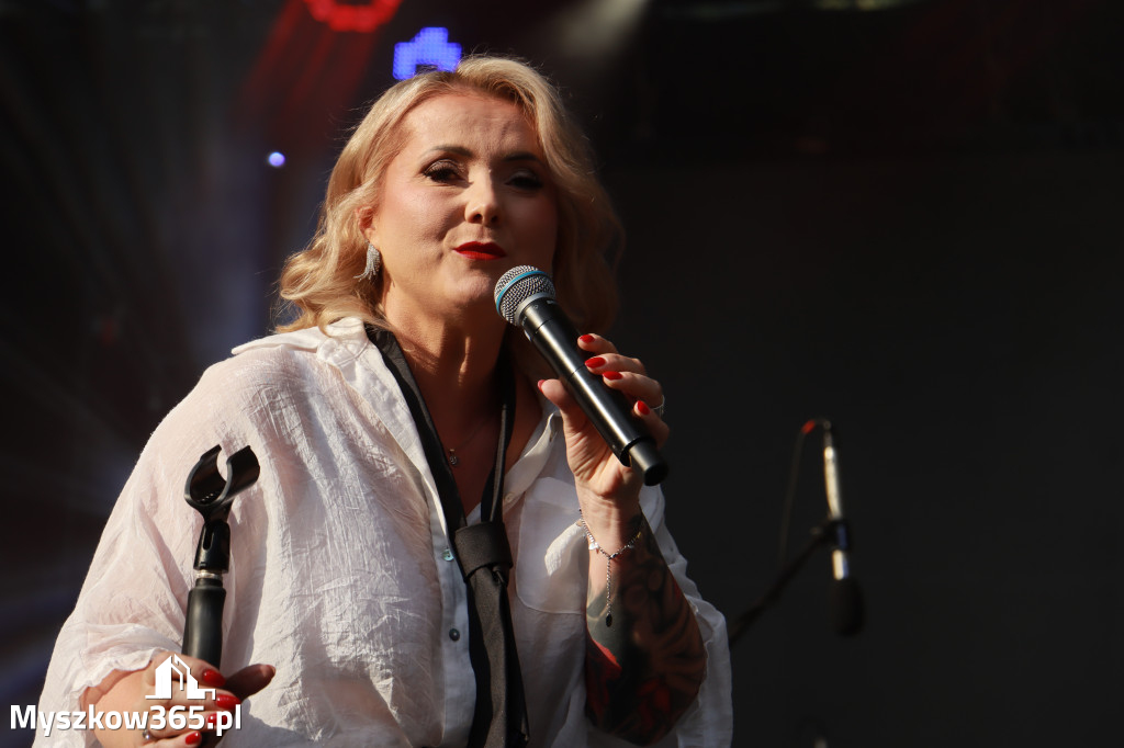 Fotorelacja V: 75 lat Miasta Myszkowa - Koncert zespołu Kardamon