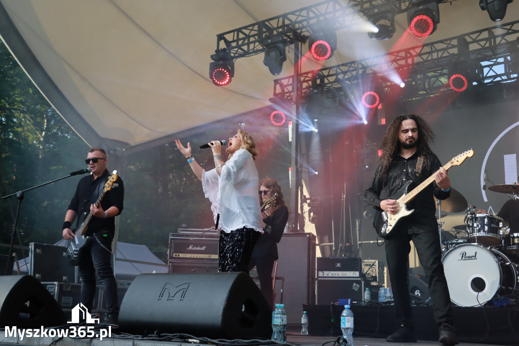 Fotorelacja V: 75 lat Miasta Myszkowa - Koncert zespołu Kardamon