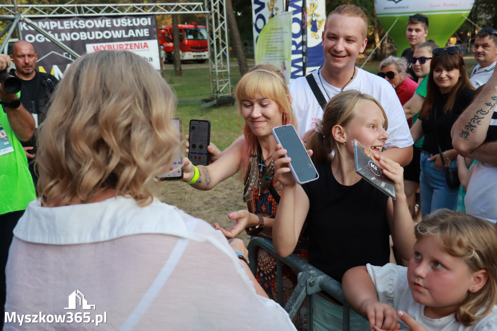 Fotorelacja V: 75 lat Miasta Myszkowa - Koncert zespołu Kardamon