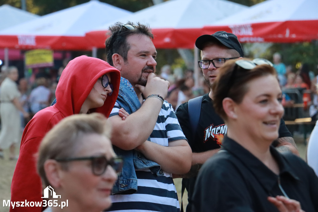 Fotorelacja V: 75 lat Miasta Myszkowa - Koncert zespołu Kardamon