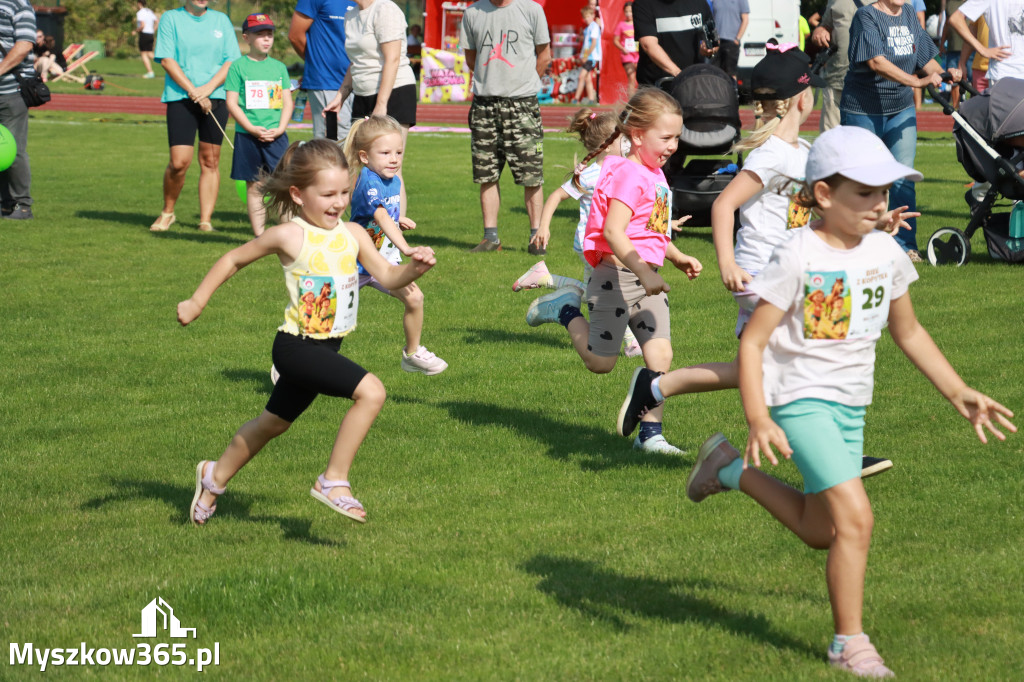 Fotorelacja I: Bieg z małego kopytka i Bieg z młodego galopu - Festiwal z Kopyta w Gniazdowie