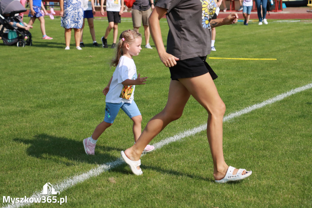 Fotorelacja I: Bieg z małego kopytka i Bieg z młodego galopu - Festiwal z Kopyta w Gniazdowie
