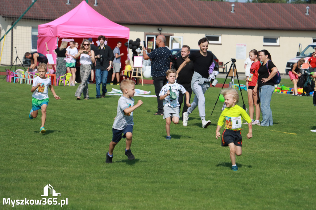 Fotorelacja I: Bieg z małego kopytka i Bieg z młodego galopu - Festiwal z Kopyta w Gniazdowie