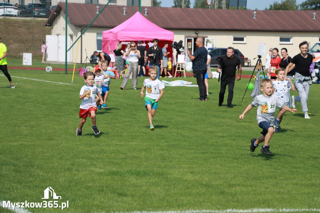 Fotorelacja I: Bieg z małego kopytka i Bieg z młodego galopu - Festiwal z Kopyta w Gniazdowie