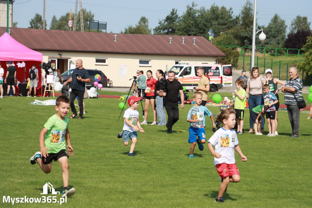 Fotorelacja I: Bieg z małego kopytka i Bieg z młodego galopu - Festiwal z Kopyta w Gniazdowie
