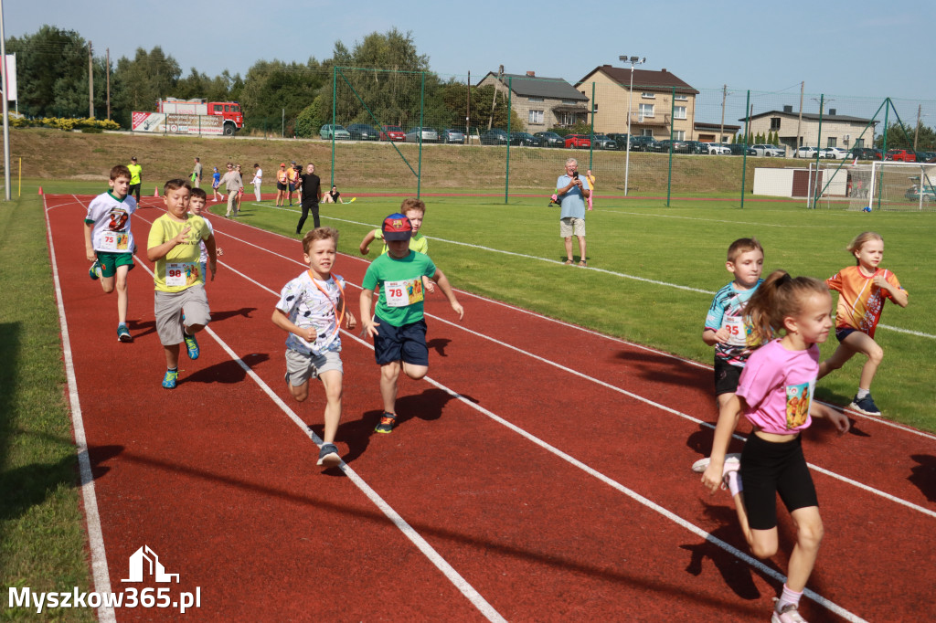 Fotorelacja I: Bieg z małego kopytka i Bieg z młodego galopu - Festiwal z Kopyta w Gniazdowie