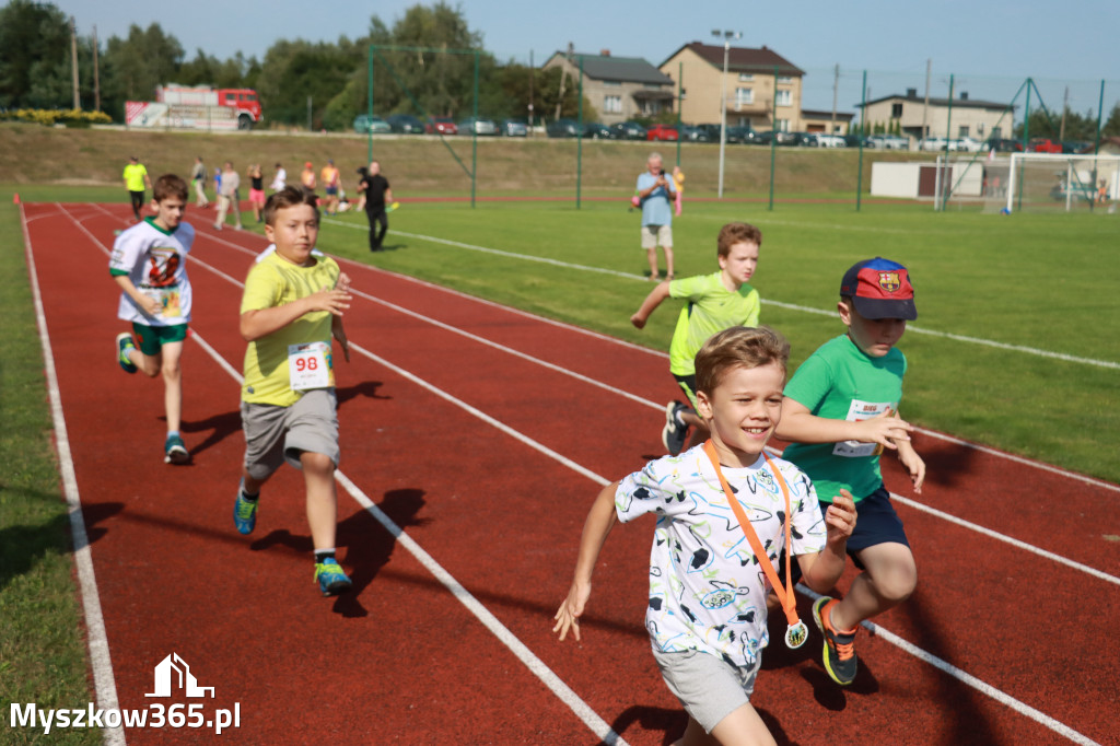 Fotorelacja I: Bieg z małego kopytka i Bieg z młodego galopu - Festiwal z Kopyta w Gniazdowie
