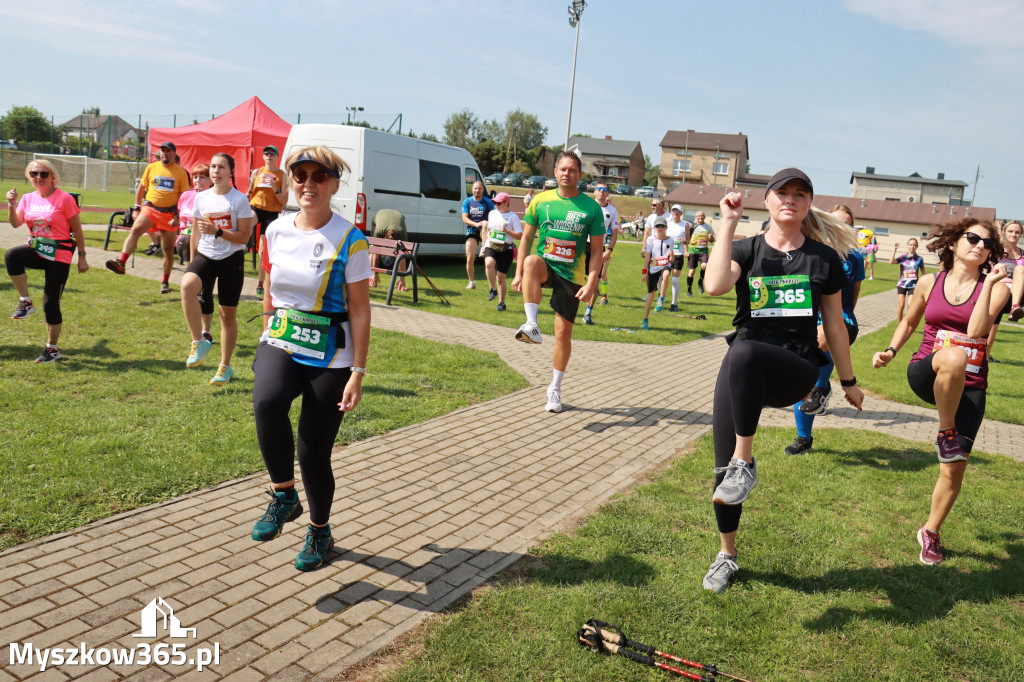Fotorelacja II: Bieg z Kopyta - rozpoczęcie i rozgrzewka. Festiwal z Kopyta w Gniazdowie