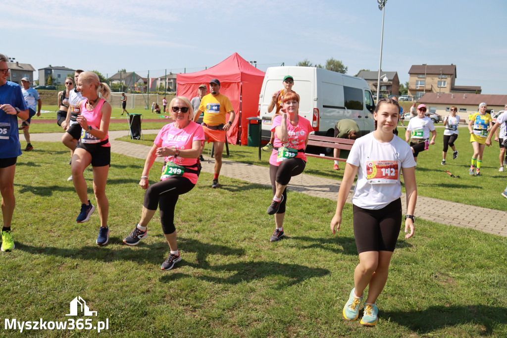 Fotorelacja II: Bieg z Kopyta - rozpoczęcie i rozgrzewka. Festiwal z Kopyta w Gniazdowie