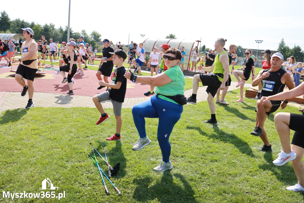 Fotorelacja II: Bieg z Kopyta - rozpoczęcie i rozgrzewka. Festiwal z Kopyta w Gniazdowie