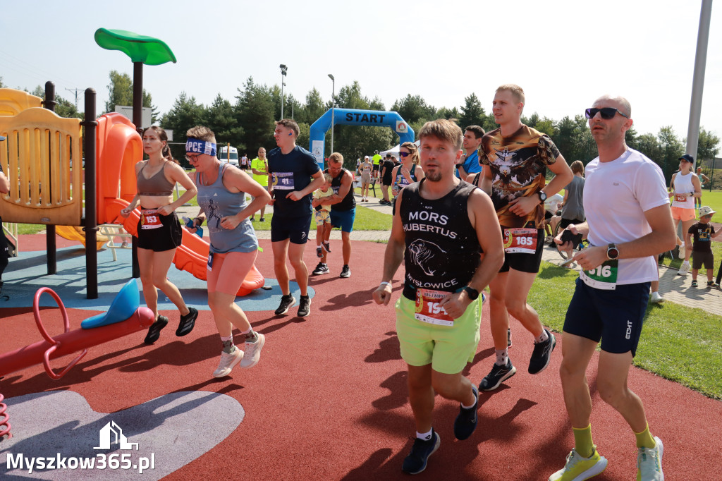 Fotorelacja II: Bieg z Kopyta - rozpoczęcie i rozgrzewka. Festiwal z Kopyta w Gniazdowie