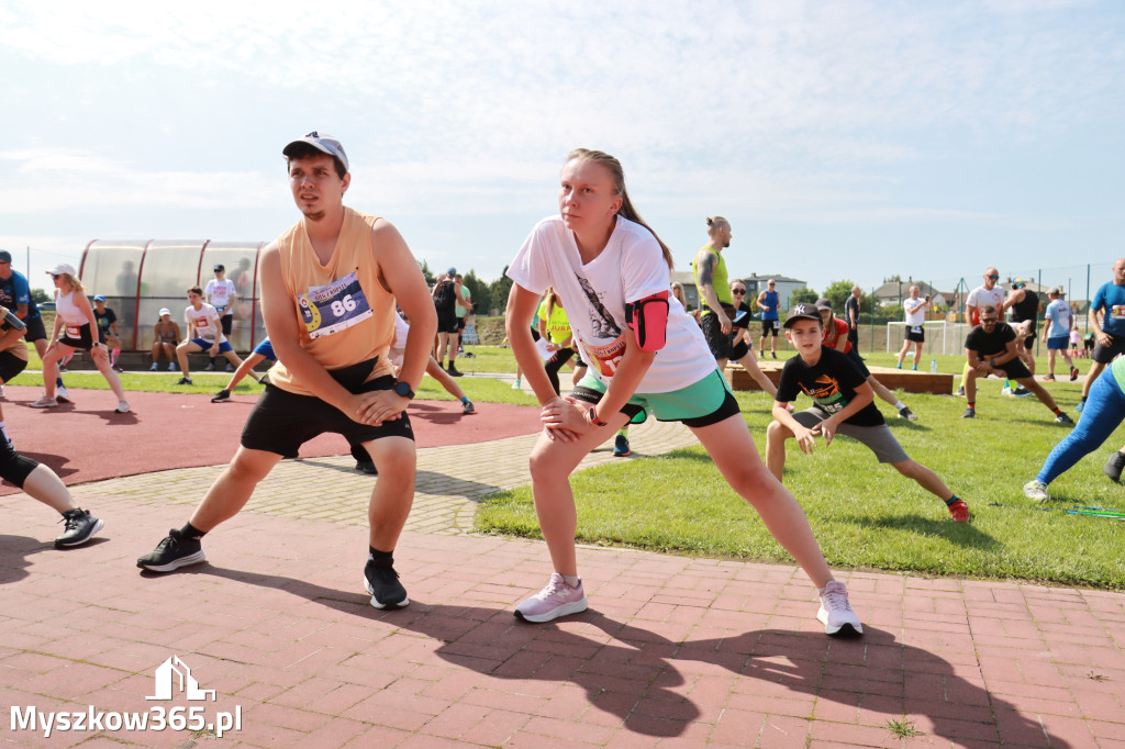 Fotorelacja II: Bieg z Kopyta - rozpoczęcie i rozgrzewka. Festiwal z Kopyta w Gniazdowie