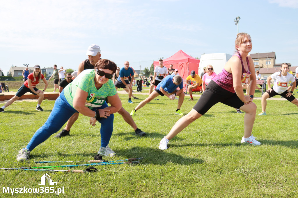 Fotorelacja II: Bieg z Kopyta - rozpoczęcie i rozgrzewka. Festiwal z Kopyta w Gniazdowie