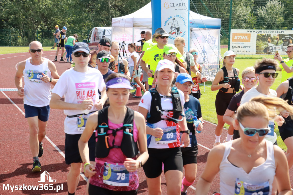 Fotorelacja II: Bieg z Kopyta - rozpoczęcie i rozgrzewka. Festiwal z Kopyta w Gniazdowie