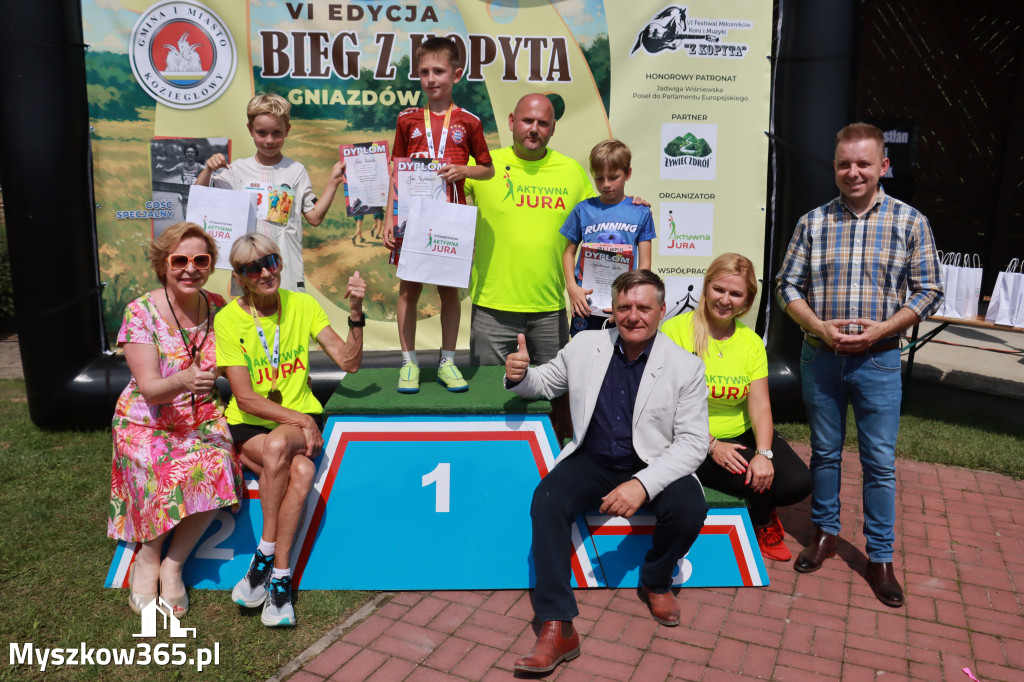 Fotorelacja IV: Dekoracje - Bieg z małego kopytka, młodego galopu, Bieg z Kopyta - Festiwal z Kopyta 2025