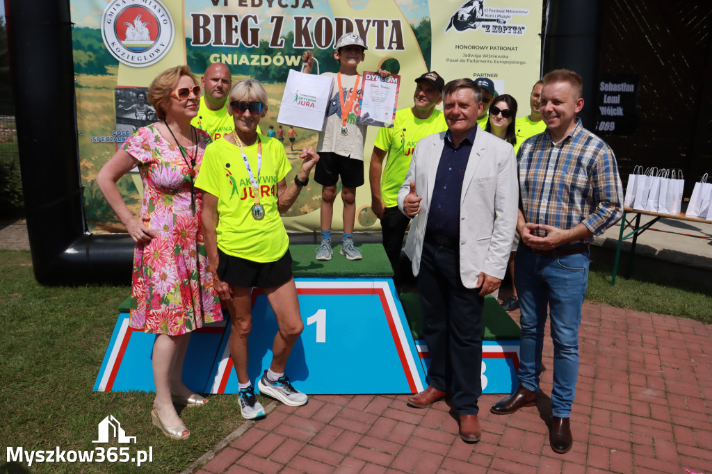 Fotorelacja IV: Dekoracje - Bieg z małego kopytka, młodego galopu, Bieg z Kopyta - Festiwal z Kopyta 2025