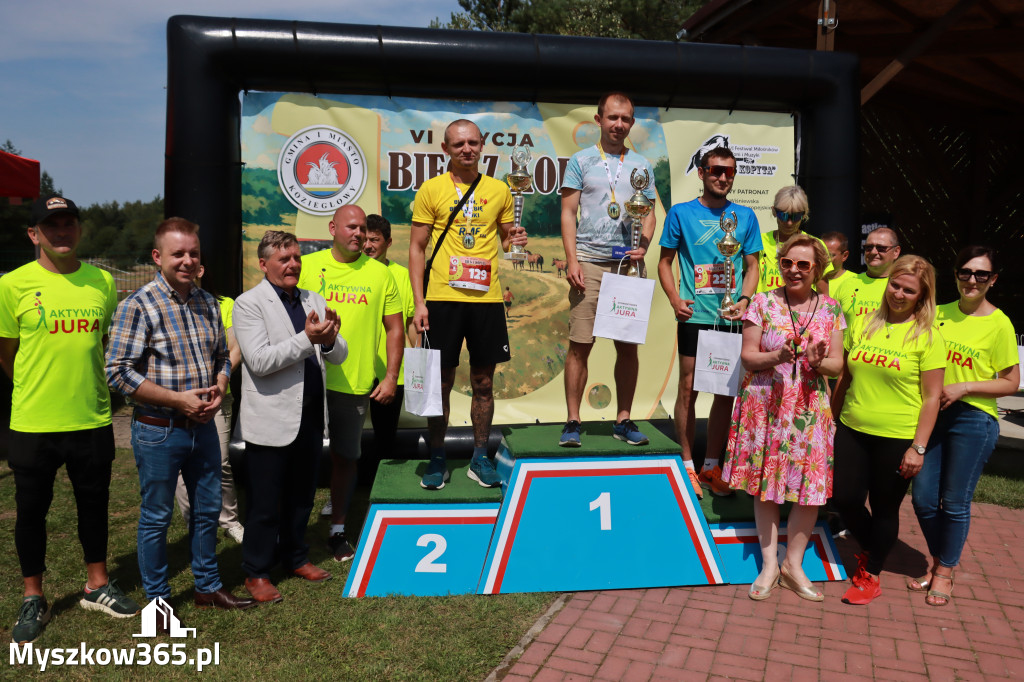 Fotorelacja IV: Dekoracje - Bieg z małego kopytka, młodego galopu, Bieg z Kopyta - Festiwal z Kopyta 2025