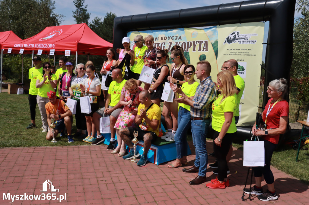 Fotorelacja IV: Dekoracje - Bieg z małego kopytka, młodego galopu, Bieg z Kopyta - Festiwal z Kopyta 2025