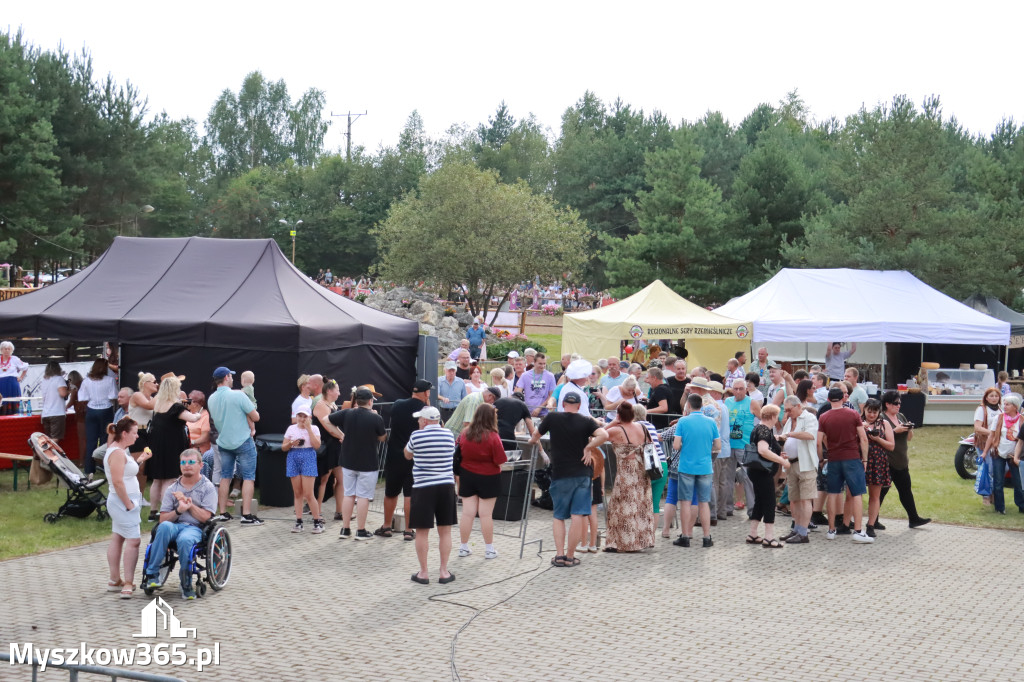 Fotorelacja VII: Rączka Gotuje i konkurs Najsmaczniejsze Kopytka - Festiwal z Kopyta w Gniazdowie