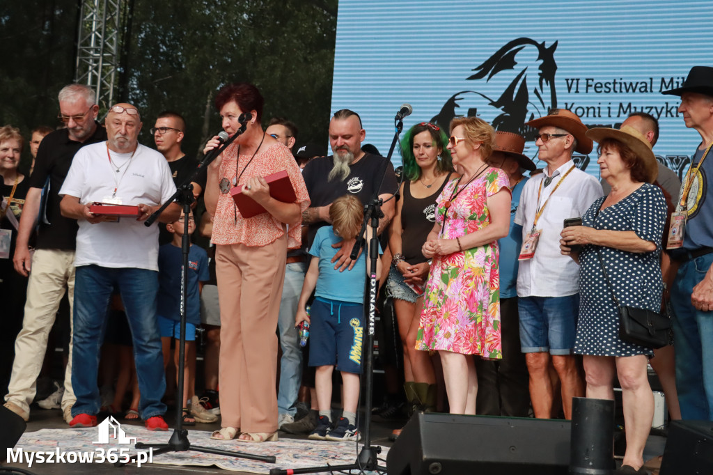 Fotorelacja VIII: Ogłoszenie wyników konkursu MOTO LEGENDY - Festiwal z Kopyta w Gniazdowie
