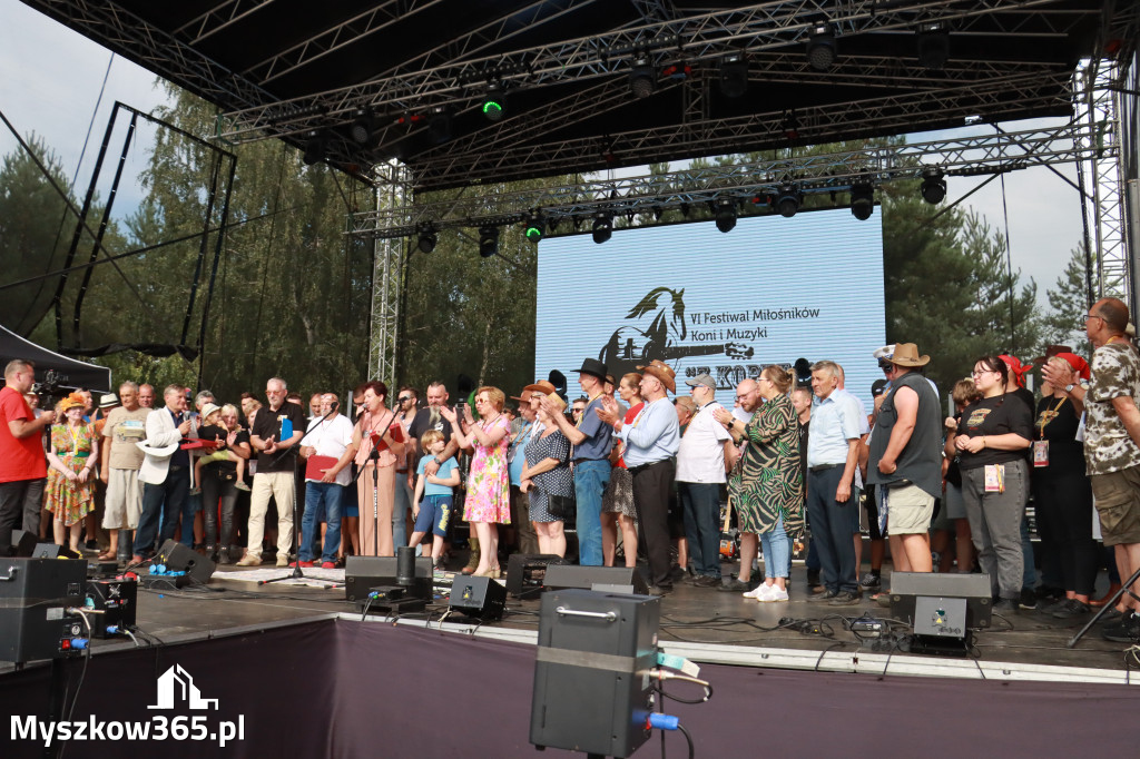 Fotorelacja VIII: Ogłoszenie wyników konkursu MOTO LEGENDY - Festiwal z Kopyta w Gniazdowie
