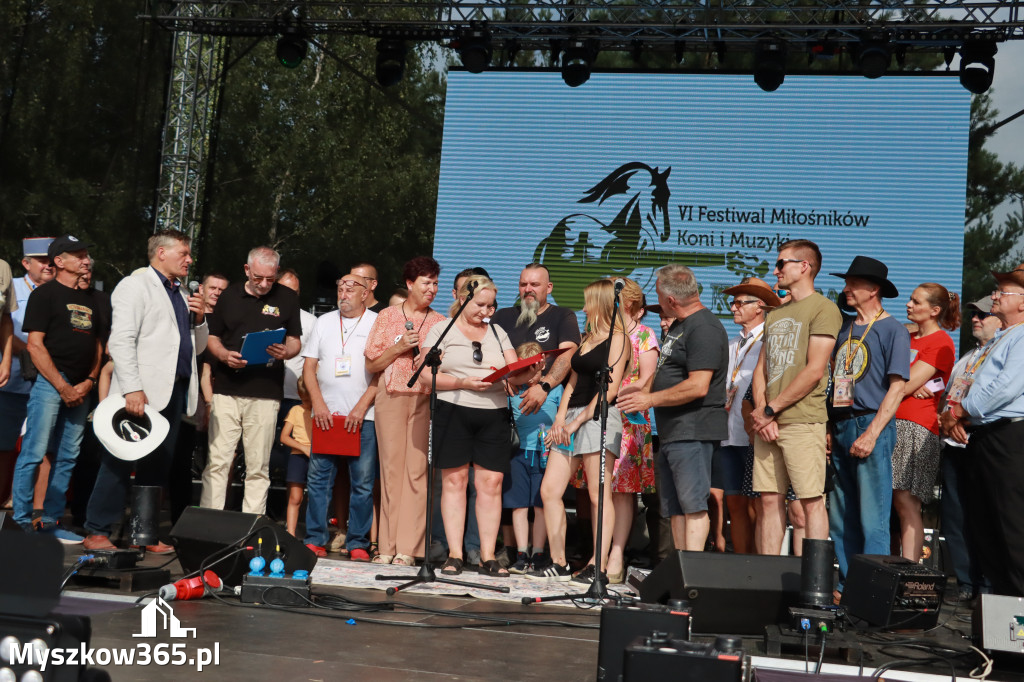 Fotorelacja VIII: Ogłoszenie wyników konkursu MOTO LEGENDY - Festiwal z Kopyta w Gniazdowie