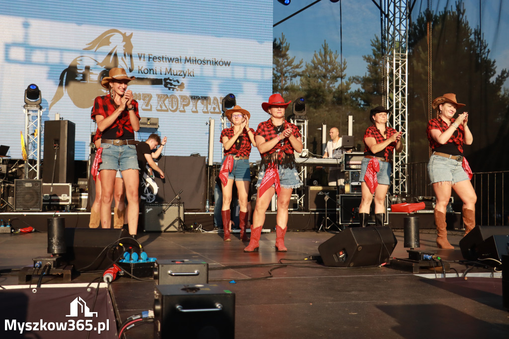 Fotorelacja X: Niebiańskie Kowbojki - Festiwal z Kopyta w Gniazdowie