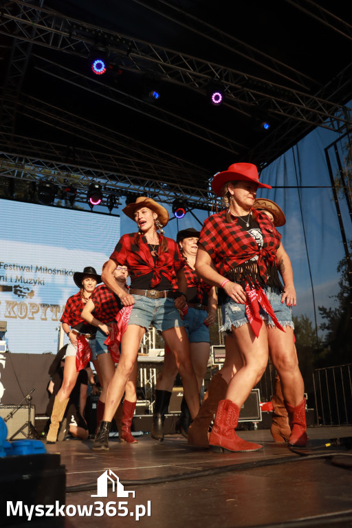 Fotorelacja X: Niebiańskie Kowbojki - Festiwal z Kopyta w Gniazdowie