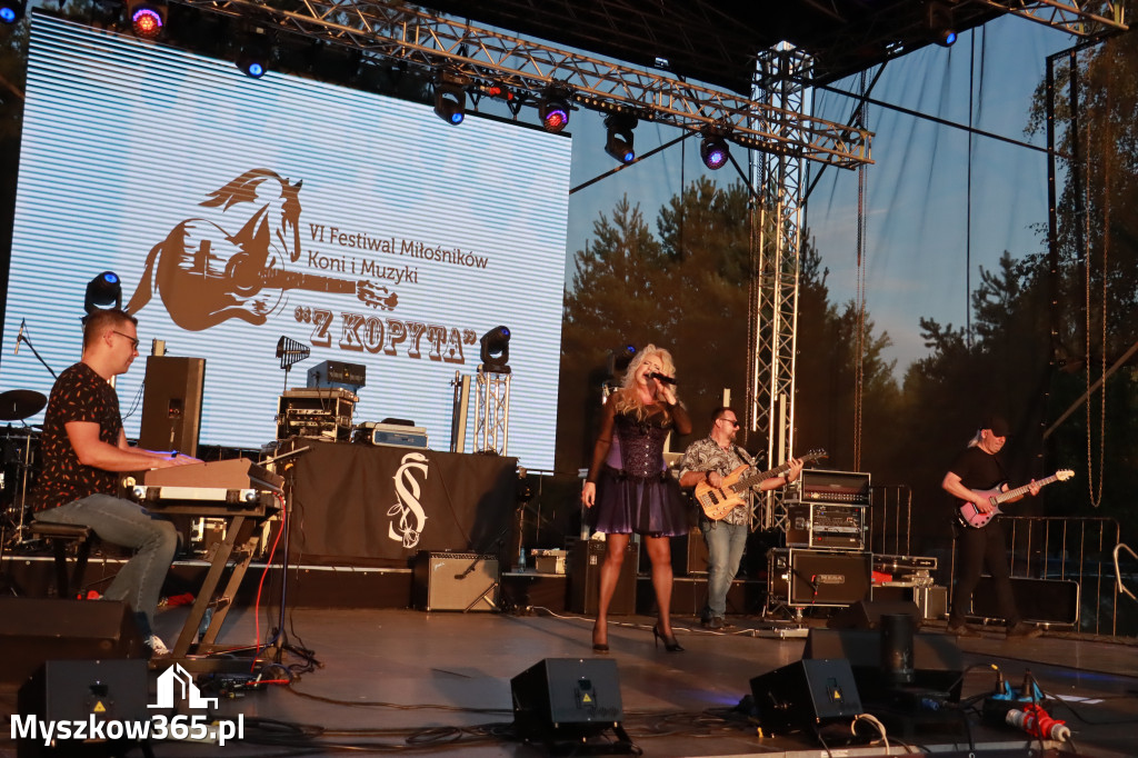 Fotorelacja XI: Koncert Alicja Boncol i KoAlicja - Festiwal z Kopyta w Gniazdowie