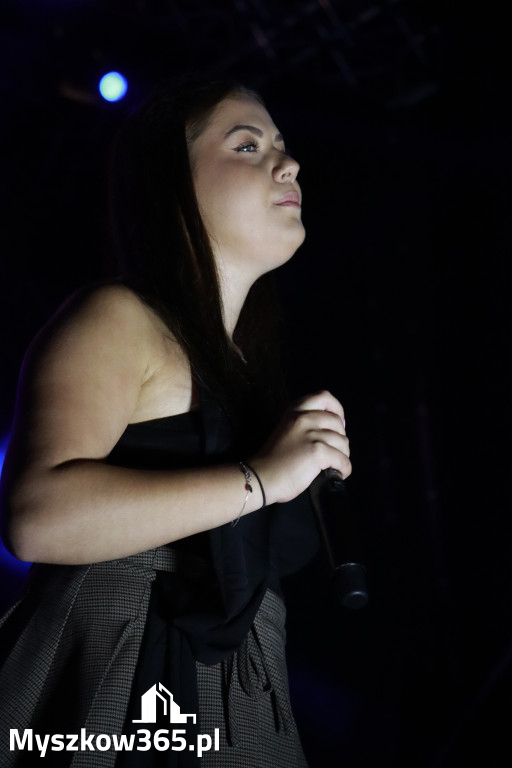 Fotorelacja XIII: Julia Tkacz solo i ze Smolastym - Festiwal z Kopyta w Gniazdowie