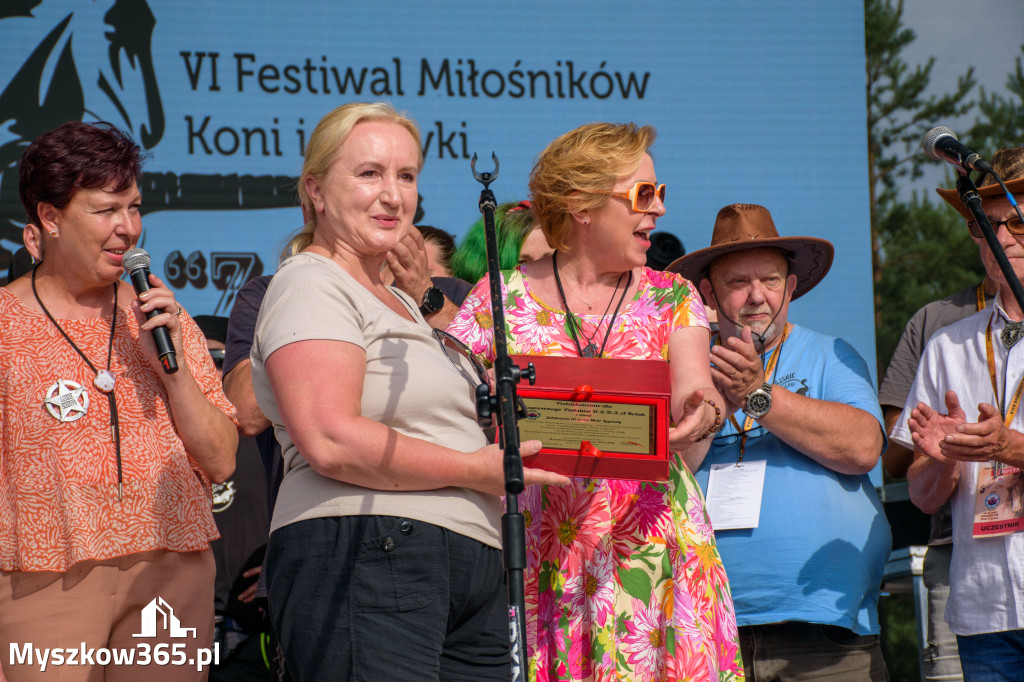 Fotorelacja XV: Festiwal z Kopyta w obiektywie Dawida Budnika