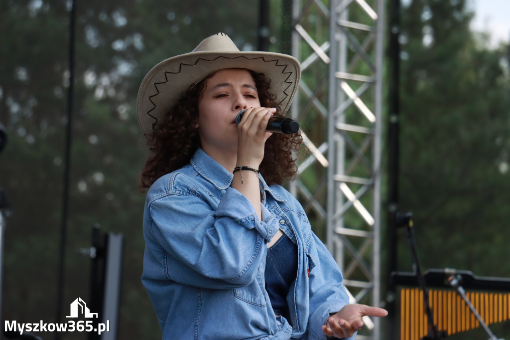 Fotorelacja XVI: Rozpoczęcie drugiego dnia Festiwalu z Kopyta - Ogólnopolski Konkursu COUNTRY STARS - soliści.