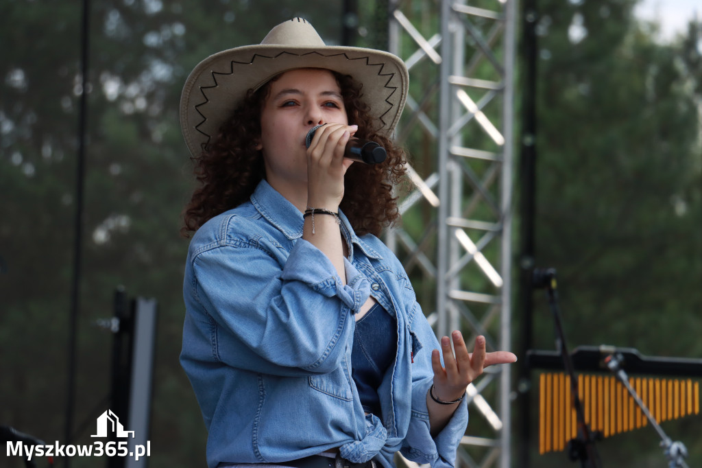 Fotorelacja XVI: Rozpoczęcie drugiego dnia Festiwalu z Kopyta - Ogólnopolski Konkursu COUNTRY STARS - soliści.