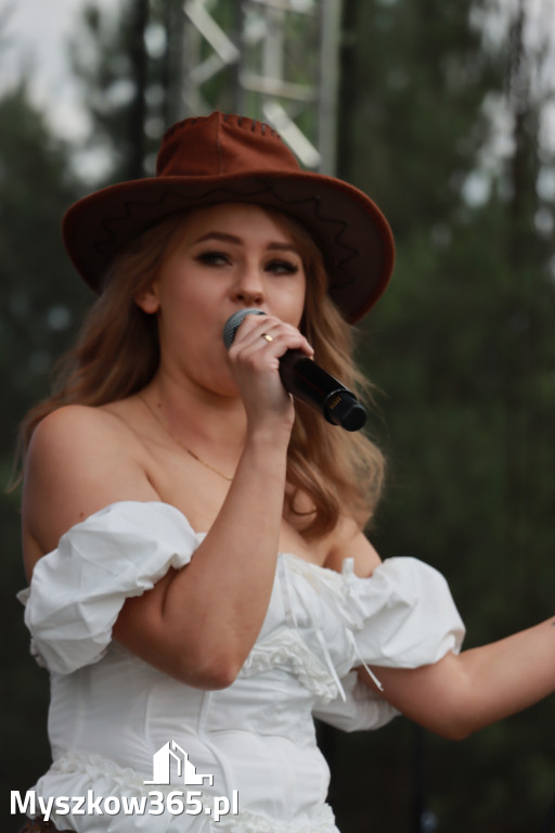 Fotorelacja XVI: Rozpoczęcie drugiego dnia Festiwalu z Kopyta - Ogólnopolski Konkursu COUNTRY STARS - soliści.