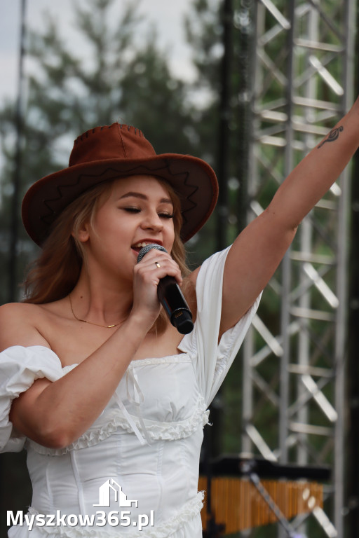 Fotorelacja XVI: Rozpoczęcie drugiego dnia Festiwalu z Kopyta - Ogólnopolski Konkursu COUNTRY STARS - soliści.