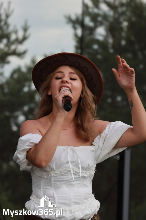 Fotorelacja XVI: Rozpoczęcie drugiego dnia Festiwalu z Kopyta - Ogólnopolski Konkursu COUNTRY STARS - soliści.
