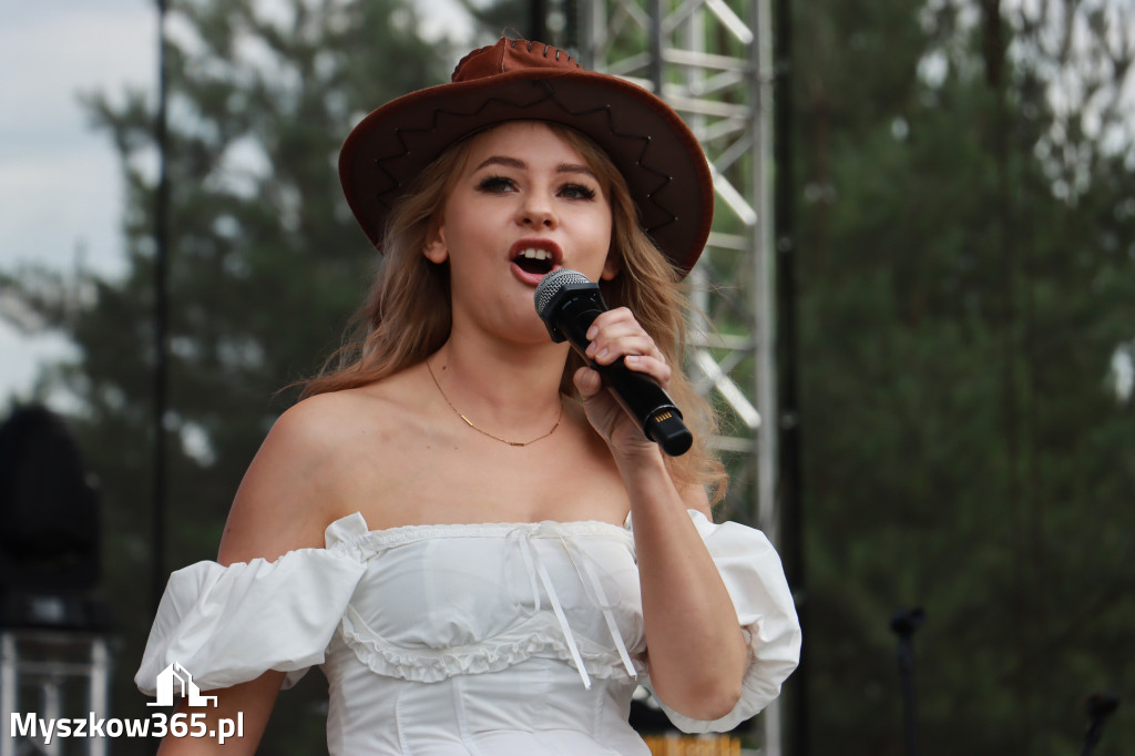 Fotorelacja XVI: Rozpoczęcie drugiego dnia Festiwalu z Kopyta - Ogólnopolski Konkursu COUNTRY STARS - soliści.
